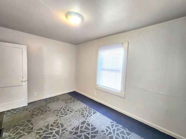 1424 E 30th Street, Anderson, IN 46016