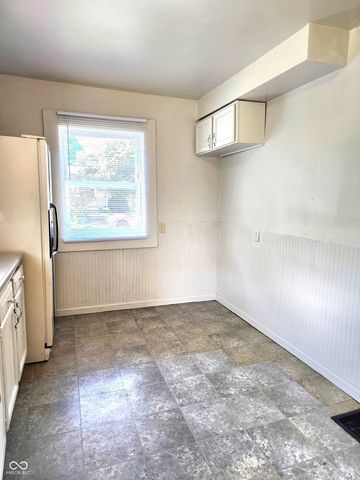 1424 E 30th Street, Anderson, IN 46016