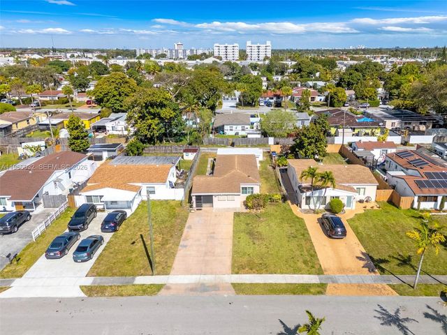1763 NE 180th St, North Miami Beach, FL 33162