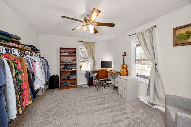 1320 E 40th Street, Des Moines, IA 50317