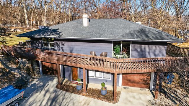 1320 E 40th Street, Des Moines, IA 50317