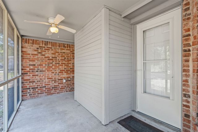 321 Meadow Park Drive, White Settlement, TX 76108