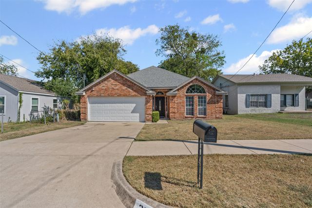 321 Meadow Park Drive, White Settlement, TX 76108