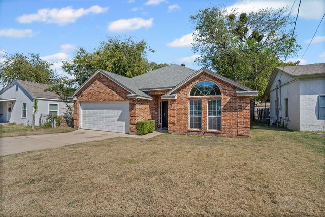 321 Meadow Park Drive, White Settlement, TX 76108
