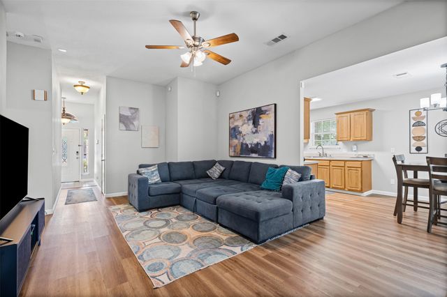 321 Meadow Park Drive, White Settlement, TX 76108