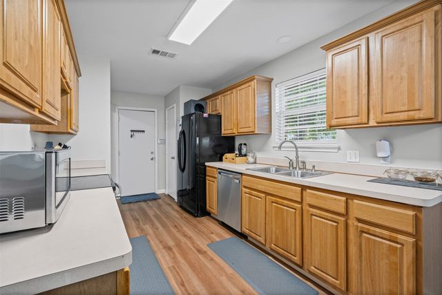 321 Meadow Park Drive, White Settlement, TX 76108