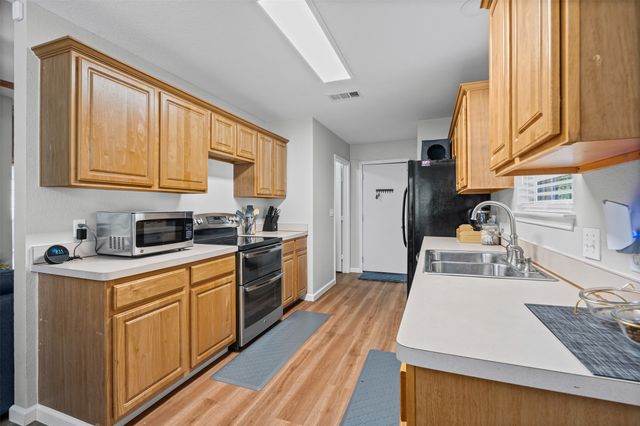 321 Meadow Park Drive, White Settlement, TX 76108