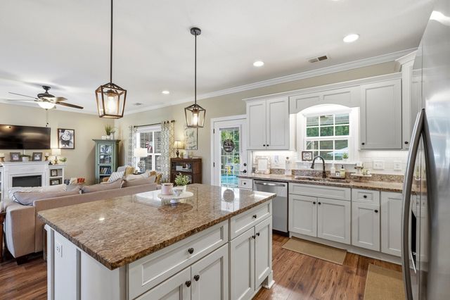 124 Old English Rd., Galivants Ferry, SC 29544