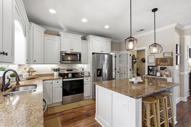 124 Old English Rd., Galivants Ferry, SC 29544