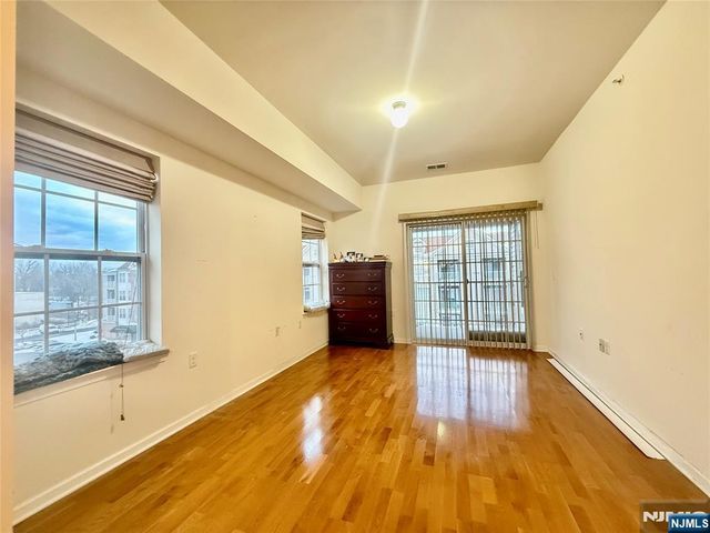 4142 Cory Lane, Elmwood Park, NJ 07407