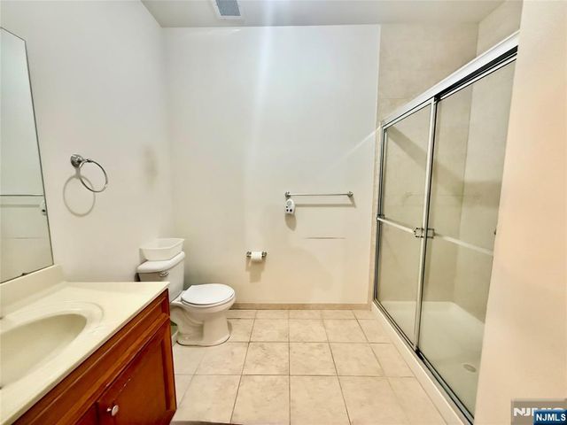 4142 Cory Lane, Elmwood Park, NJ 07407