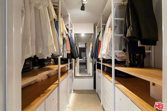 8455 Fountain Avenue 301, West Hollywood, CA 90069