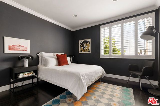 8455 Fountain Avenue 301, West Hollywood, CA 90069
