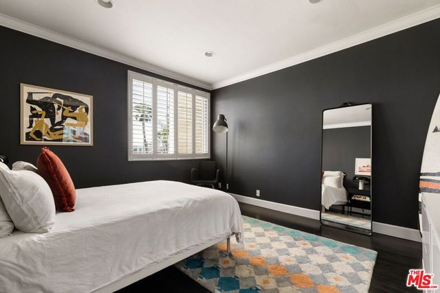 8455 Fountain Avenue 301, West Hollywood, CA 90069