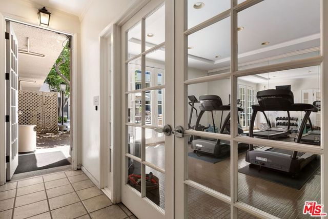 8455 Fountain Avenue 301, West Hollywood, CA 90069