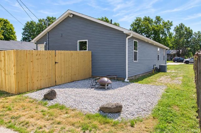 2136 Hall Street, Lafayette, IN 47904