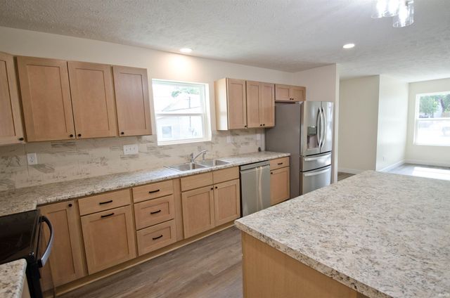 2136 Hall Street, Lafayette, IN 47904