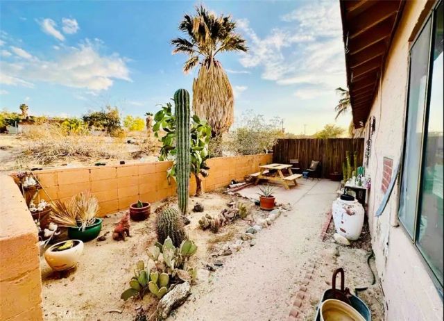 73422 Homestead Drive, 29 Palms, CA 92277