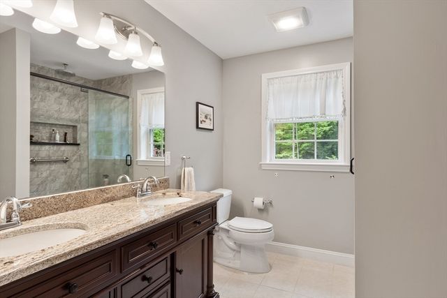 82 Lawrence Street, Pepperell, MA 01463