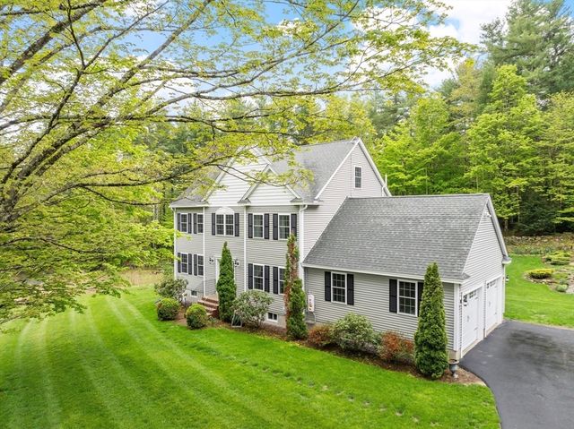 82 Lawrence Street, Pepperell, MA 01463