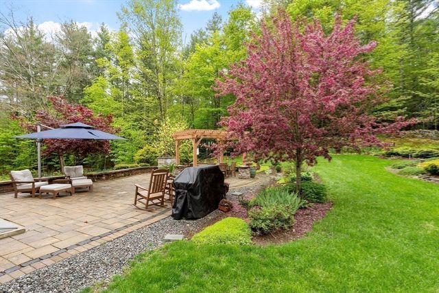 82 Lawrence Street, Pepperell, MA 01463