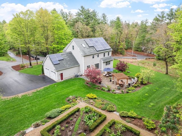 82 Lawrence Street, Pepperell, MA 01463