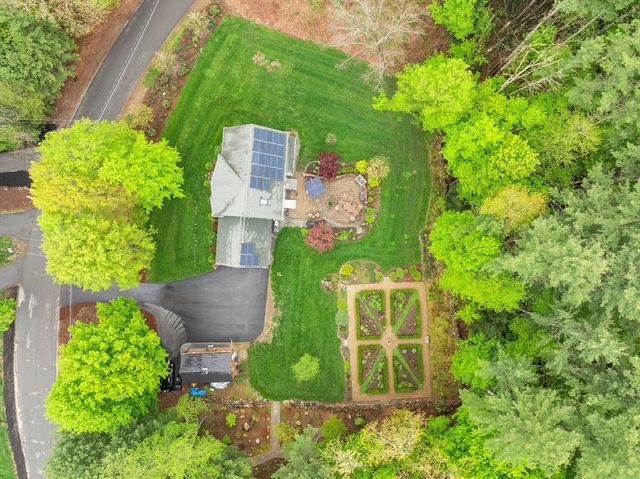 82 Lawrence Street, Pepperell, MA 01463