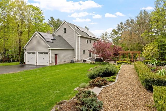 82 Lawrence Street, Pepperell, MA 01463