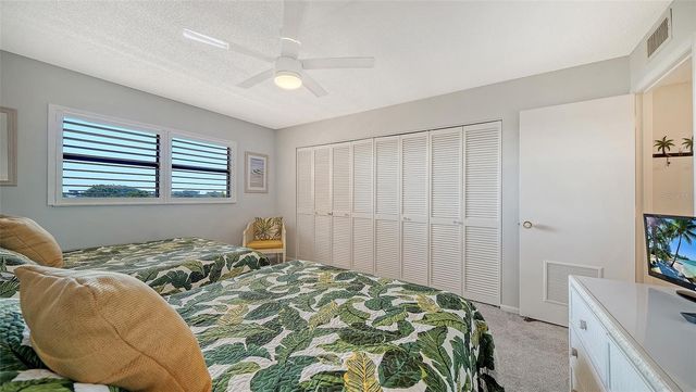8779 MIDNIGHT PASS ROAD 502H, Sarasota, FL 34242