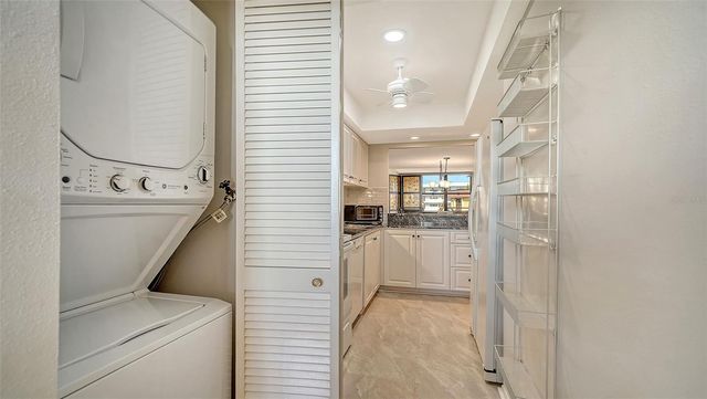 8779 MIDNIGHT PASS ROAD 502H, Sarasota, FL 34242