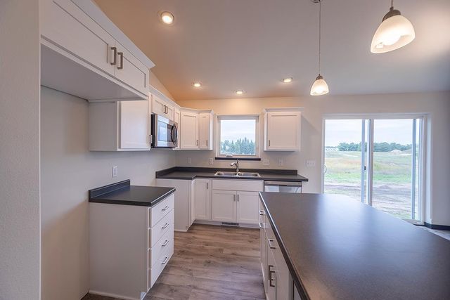 595 STILL WATERS LANE, Plover, WI 54467