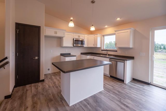 595 STILL WATERS LANE, Plover, WI 54467