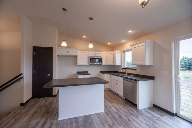 595 STILL WATERS LANE, Plover, WI 54467