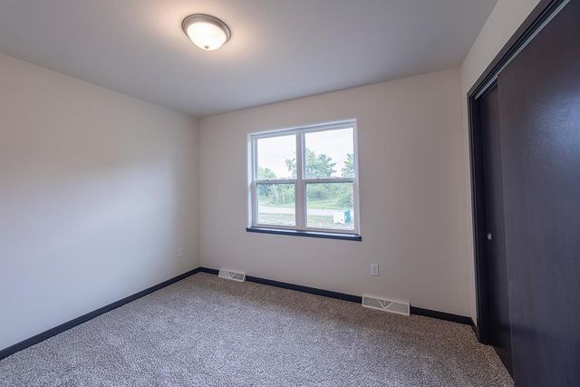 595 STILL WATERS LANE, Plover, WI 54467