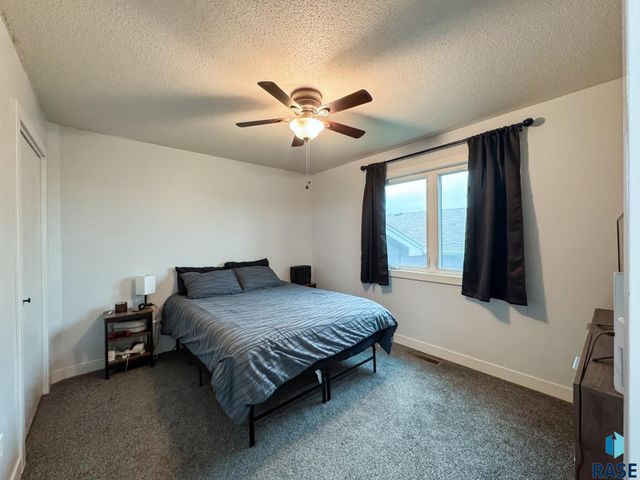 832 S Wheatland Ave Avenue, Sioux Falls, SD 57106