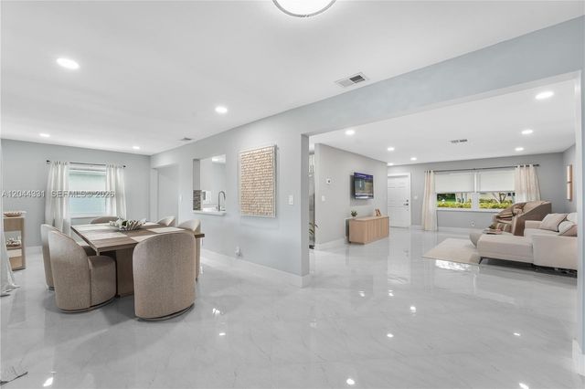 14307 Amapola Dr, Delray Beach, FL 33484