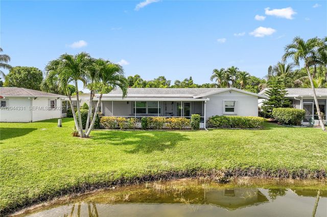 14307 Amapola Dr, Delray Beach, FL 33484