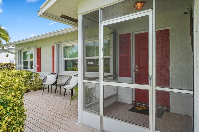 14307 Amapola Dr, Delray Beach, FL 33484