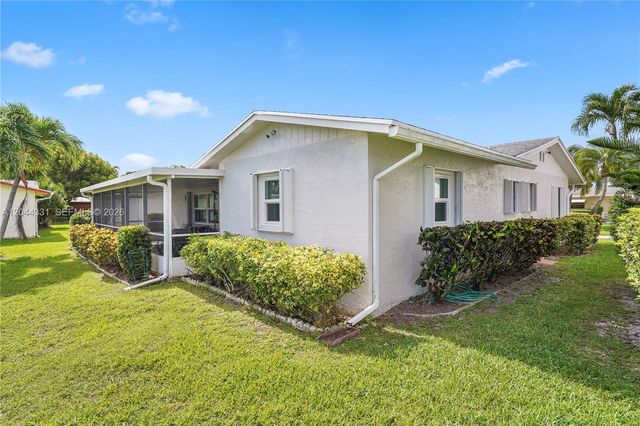 14307 Amapola Dr, Delray Beach, FL 33484