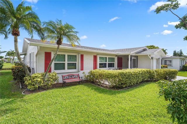 14307 Amapola Dr, Delray Beach, FL 33484