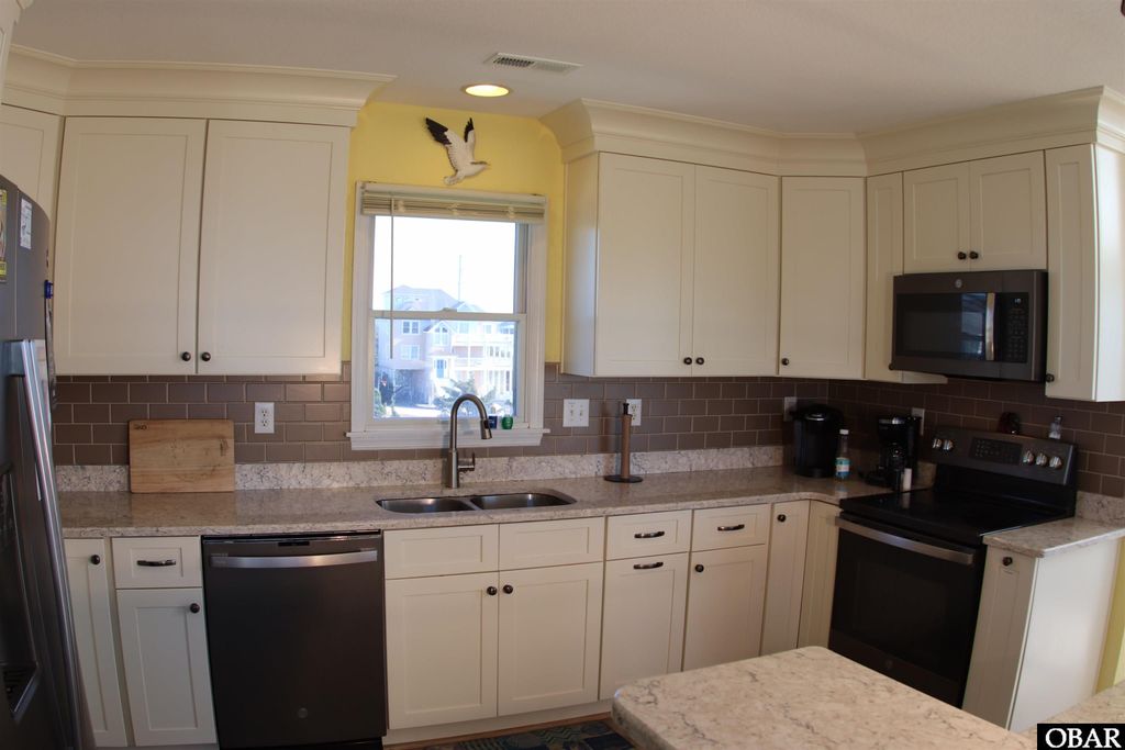 Image 8 of property listing at 26121 Otter Way Lot 32, Salvo, NC 27972