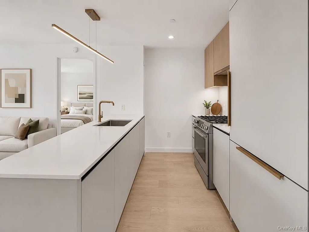 3 Court Square, Long Island City, NY 11101 — photo 2