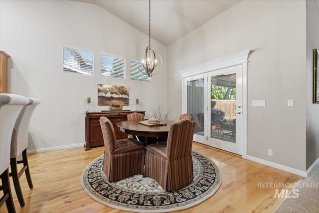 1050 E Legacy View Dr, Meridian, ID 83646