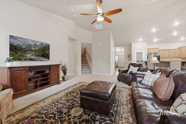 1050 E Legacy View Dr, Meridian, ID 83646