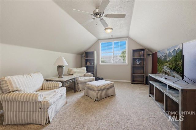 1050 E Legacy View Dr, Meridian, ID 83646