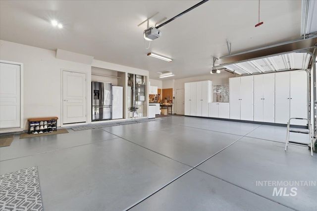 1050 E Legacy View Dr, Meridian, ID 83646