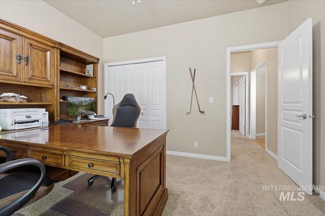 1050 E Legacy View Dr, Meridian, ID 83646