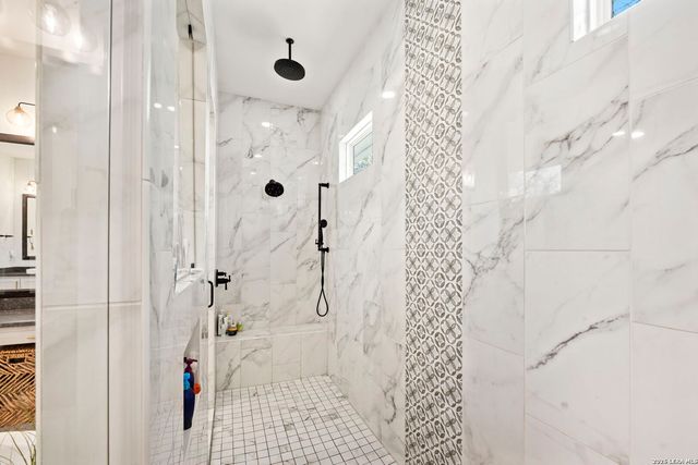 979 Belle Oaks, Bulverde, TX 78163