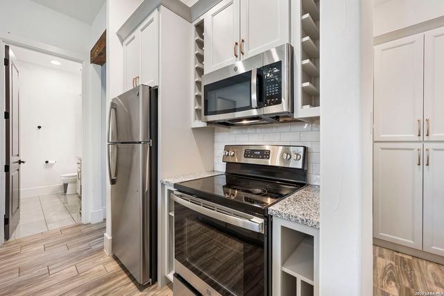 979 Belle Oaks, Bulverde, TX 78163