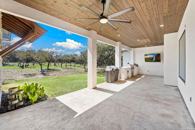 979 Belle Oaks, Bulverde, TX 78163